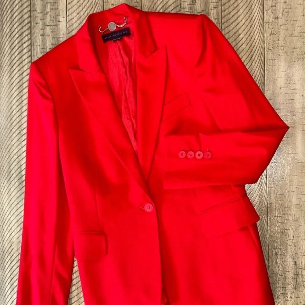 Ferrari 🏎️ Red Wool Blazer by Stella McCartney. Chic! 4 Convenient pockets!